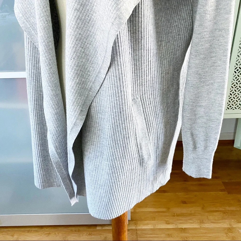 Theory Winxie Ribbed Knit Cardigan in Grey - Picture 4 of 9